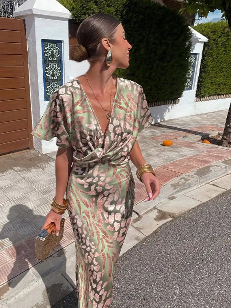 Solène — V-Neck Elegant Dress